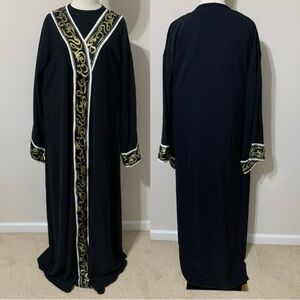 Black with Gold Arabic Letters Traditional Arab Abaya DRESS (cannot be opened!)